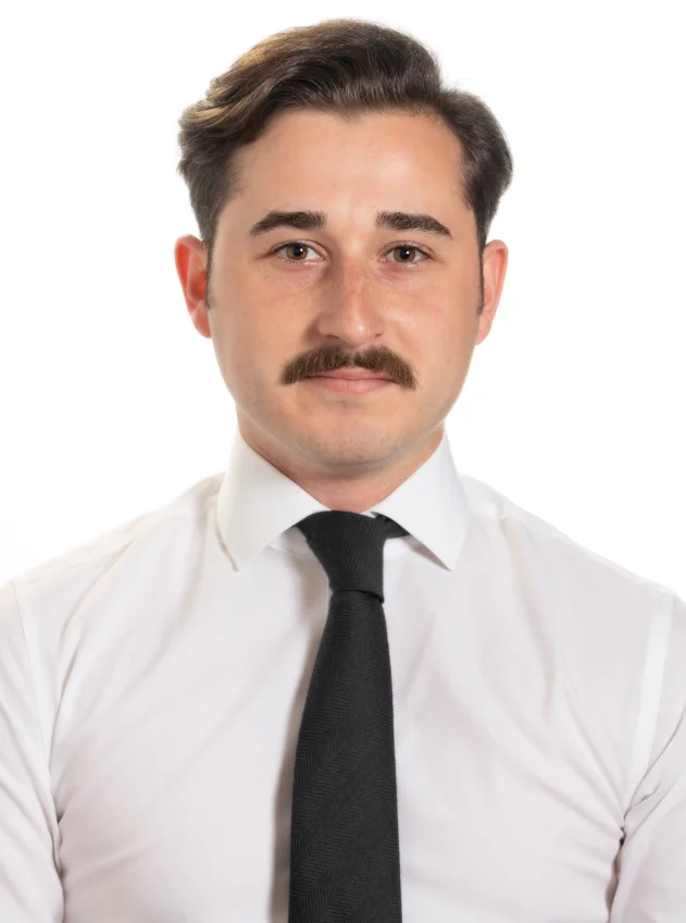 Ernesto Madariaga González.